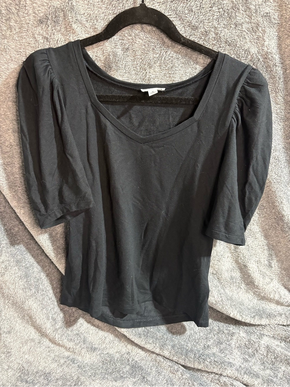 The Drop Women's Black V-Neck Puff Sleeve Top M